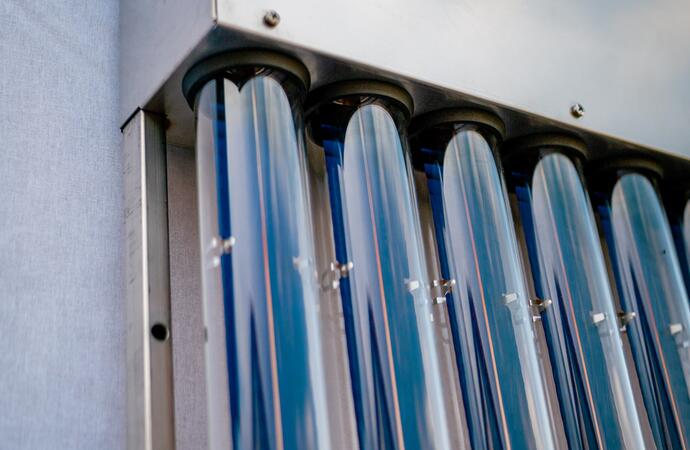 Vakuový solární kolektor na principu tepelné trubice VS 10 T